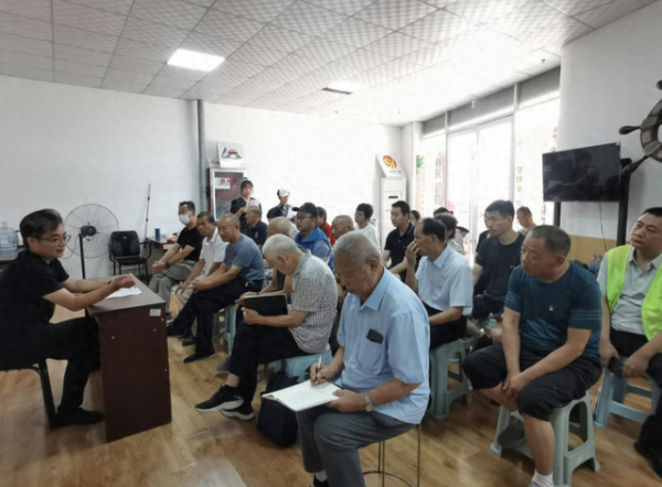 深圳配资 文明实践进社区, 文明新风润心田